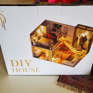 Stormhold Products :8 piece dollhouse kit